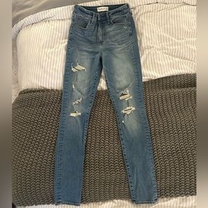 Abercombie High Rise Super Skinny Curve Love Jean